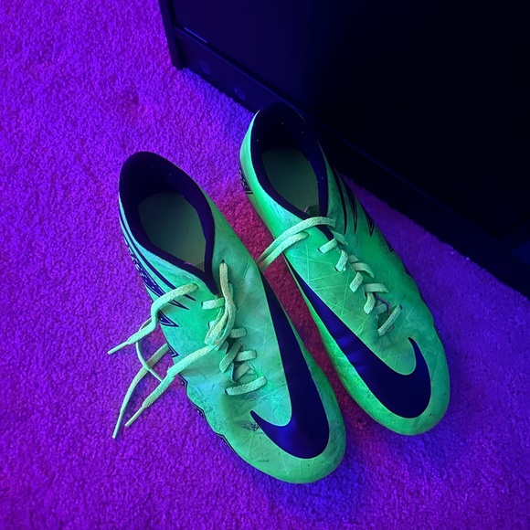 Nike Hypervenom Soccer Cleats - Picture 4 of 4